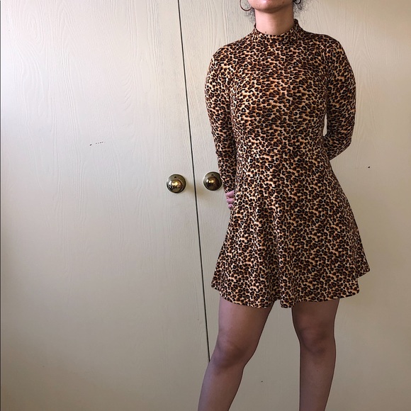 Leopard Print Swing Dress - Picture 3 of 7
